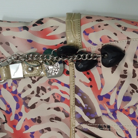 Kathy van zeeland - Picture 2 of 7